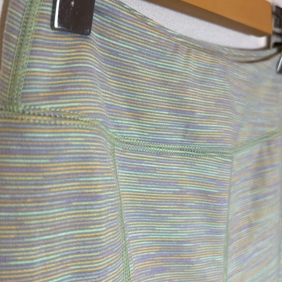 Roots Leggings Kids Size Large 9-10 Years Old Comfortable Warm New Canada Cozy - Picture 3 of 9